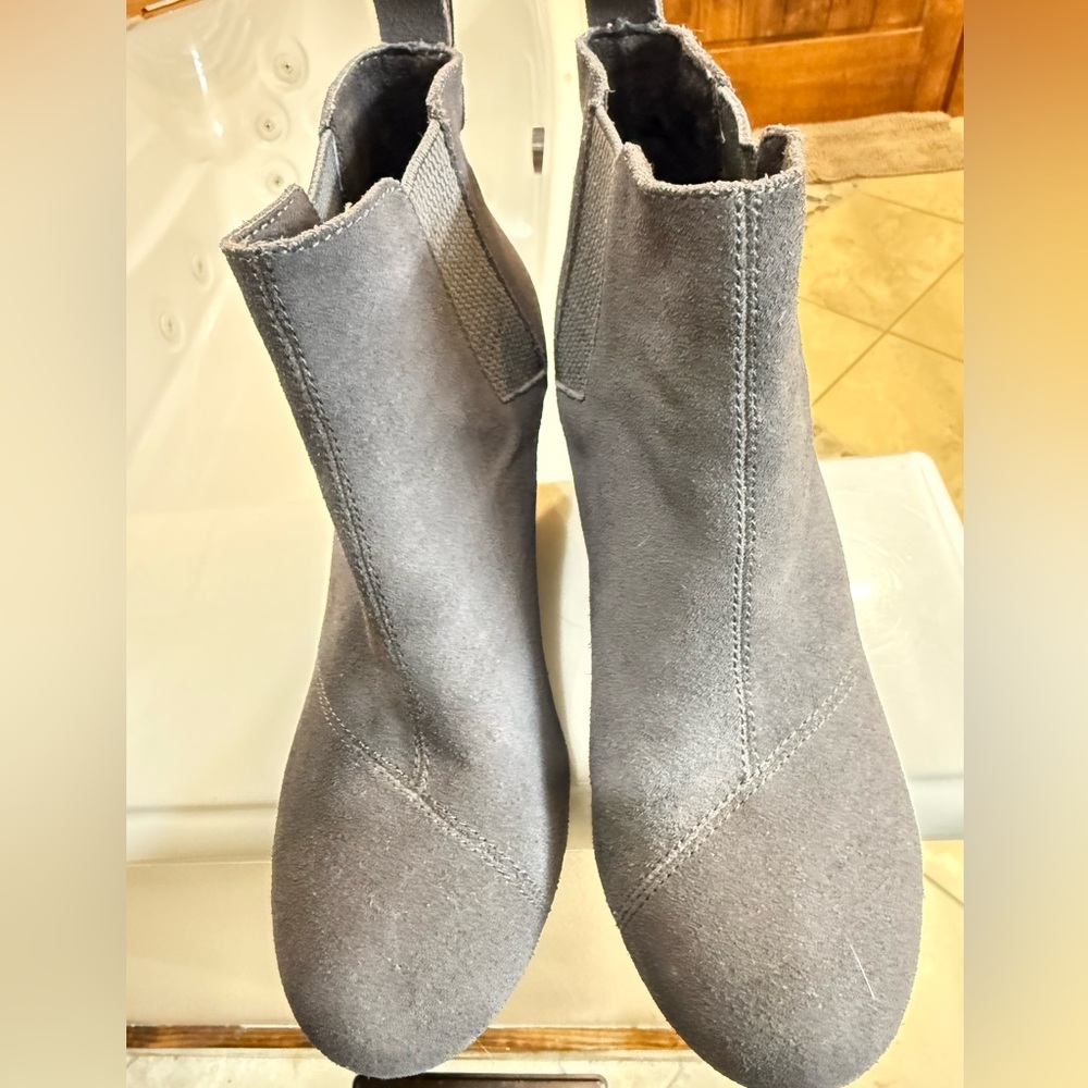 Toms Women's Gray Ankle Booties